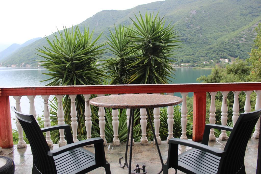 Apartments Mijuskovic Donji Morinj Δωμάτιο φωτογραφία